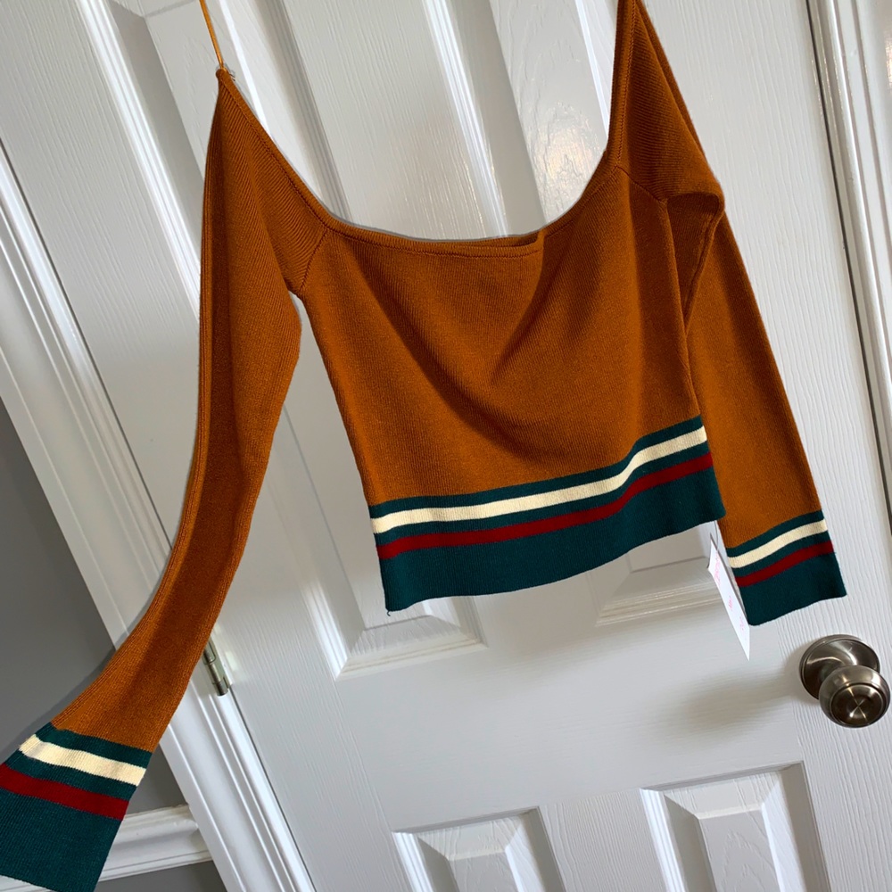 Long Sleeve Off the Shoulder Cropped Shirt